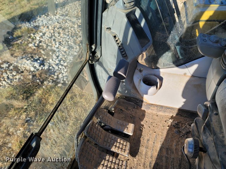 image for item LN9683 2014 John Deere 350G  excavator