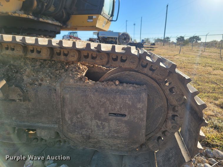 image for item LN9683 2014 John Deere 350G  excavator