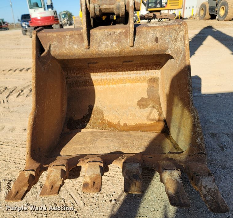 image for item LN9684 2012 Komatsu PC360LC-10  excavator