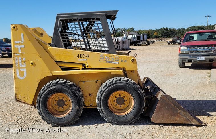 image for item LN9686 1999 Gehl SL5635SX  skid steer loader