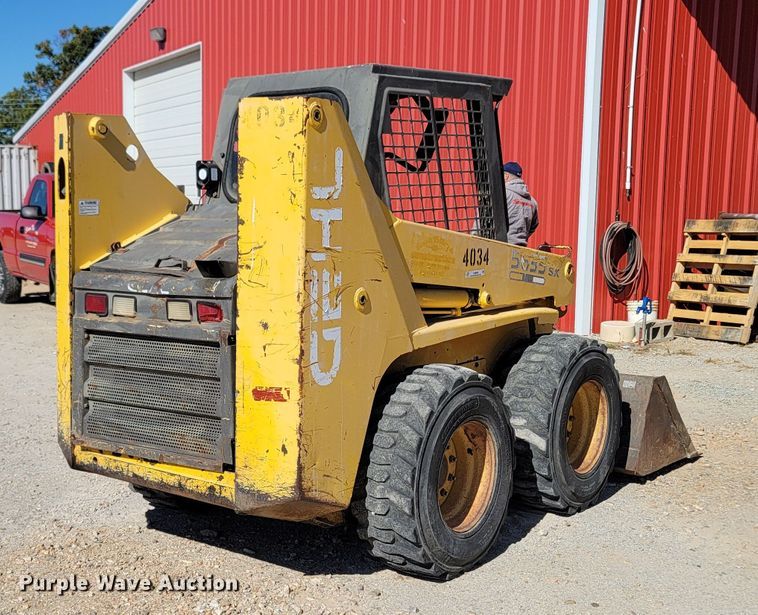 image for item LN9686 1999 Gehl SL5635SX  skid steer loader
