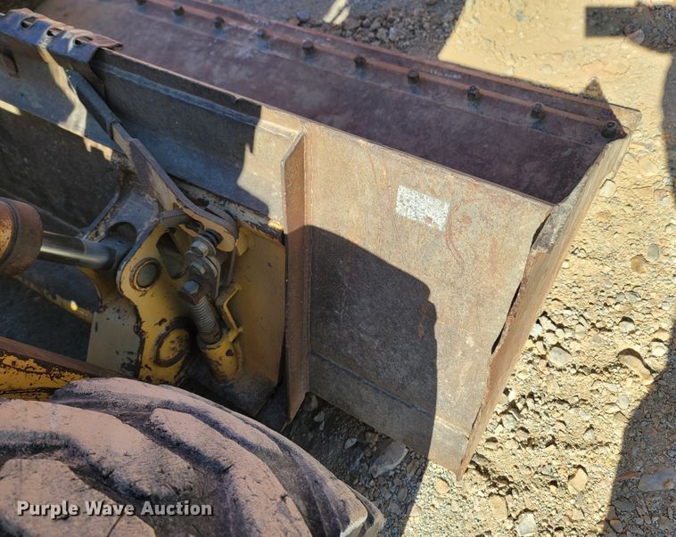 image for item LN9686 1999 Gehl SL5635SX  skid steer loader