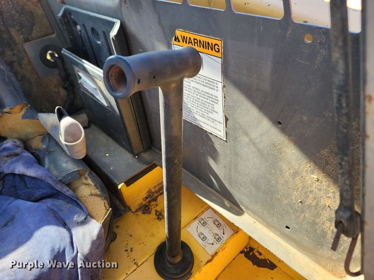 image for item LN9686 1999 Gehl SL5635SX  skid steer loader