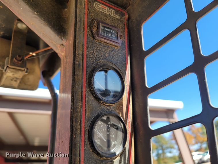 image for item LN9686 1999 Gehl SL5635SX  skid steer loader
