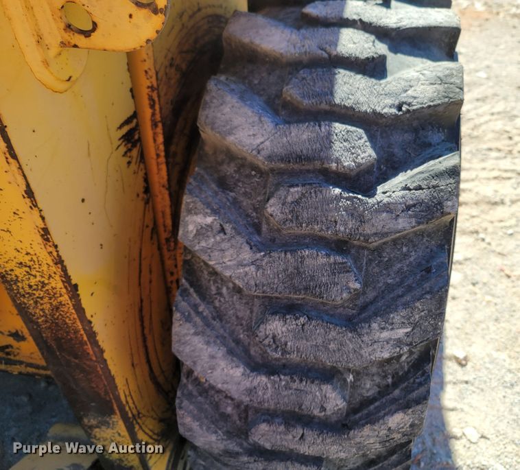 image for item LN9686 1999 Gehl SL5635SX  skid steer loader