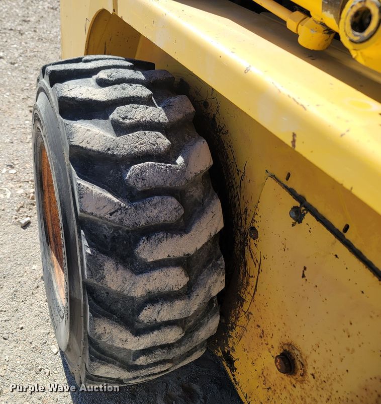 image for item LN9686 1999 Gehl SL5635SX  skid steer loader