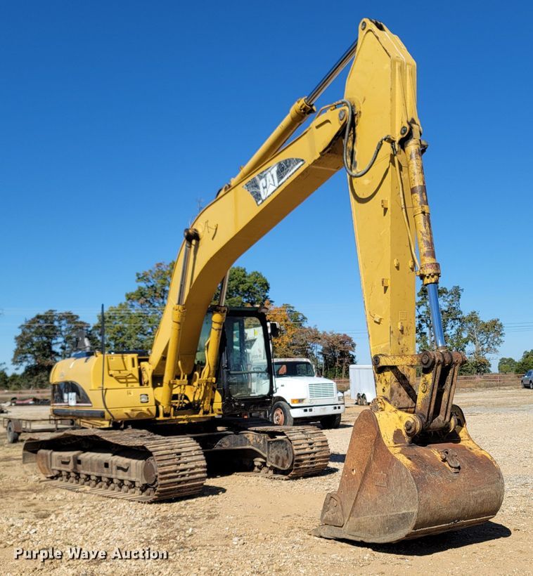 image for item LN9687 2005 Caterpillar 325C  excavator