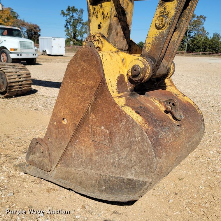 image for item LN9687 2005 Caterpillar 325C  excavator