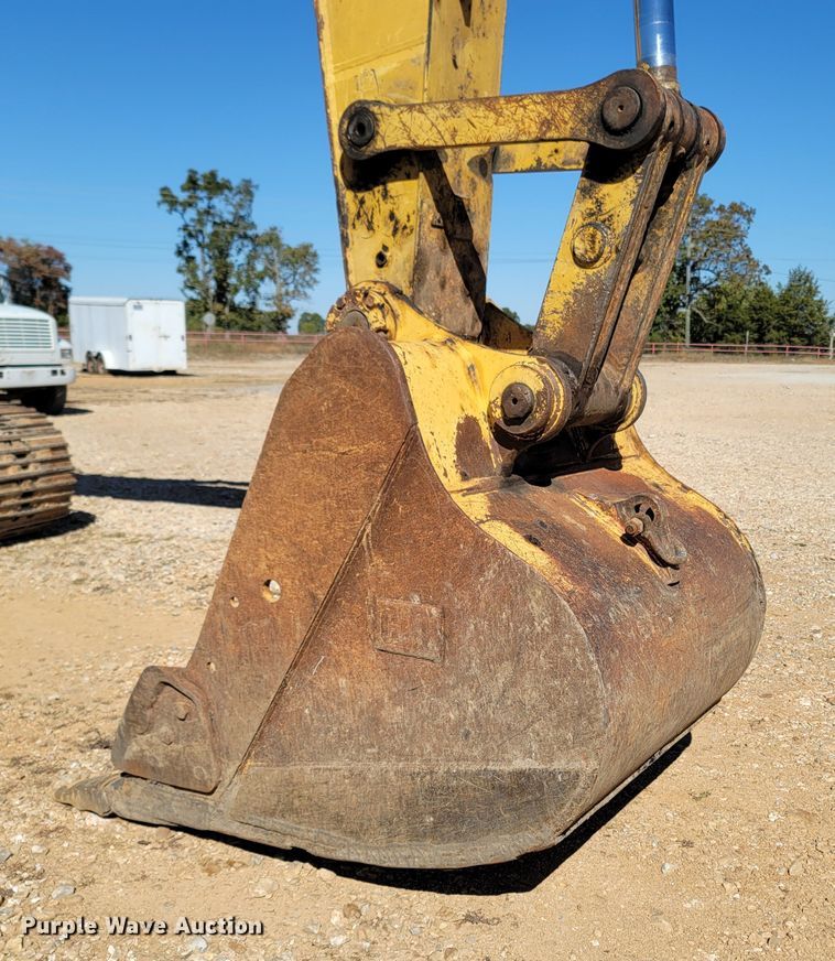 image for item LN9687 2005 Caterpillar 325C  excavator