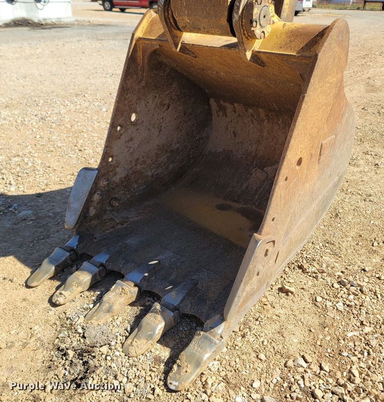 image for item LN9687 2005 Caterpillar 325C  excavator