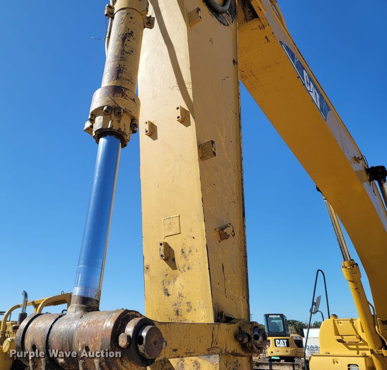 image for item LN9687 2005 Caterpillar 325C  excavator