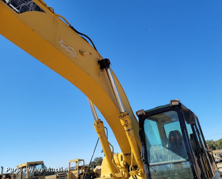 image for item LN9687 2005 Caterpillar 325C  excavator