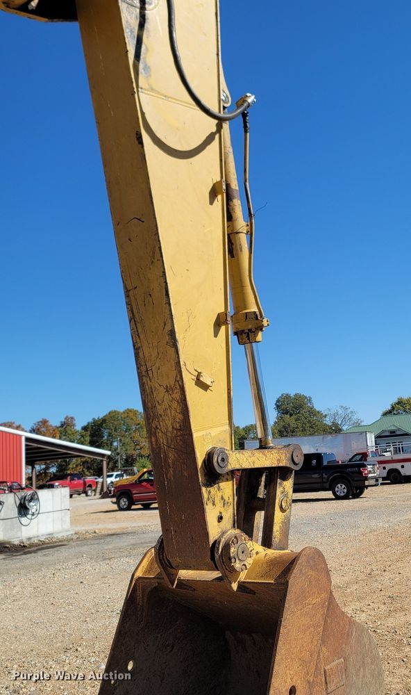 image for item LN9687 2005 Caterpillar 325C  excavator