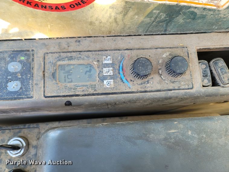 image for item LN9687 2005 Caterpillar 325C  excavator