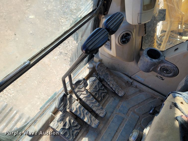 image for item LN9687 2005 Caterpillar 325C  excavator