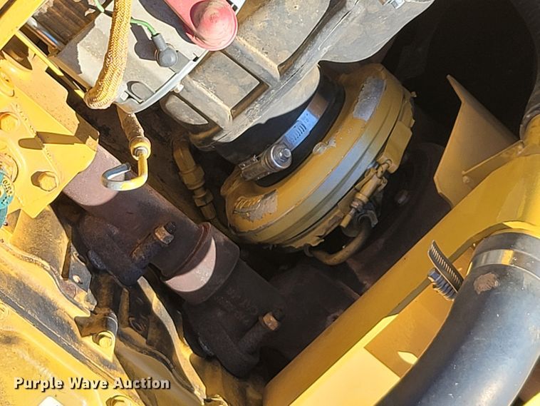 image for item LN9687 2005 Caterpillar 325C  excavator