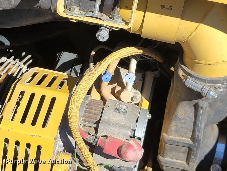 image for item LN9687 2005 Caterpillar 325C  excavator