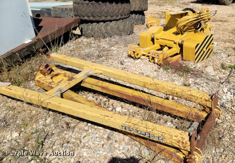 image for item LN9688 2010 Midwestern M520C  pipelayer