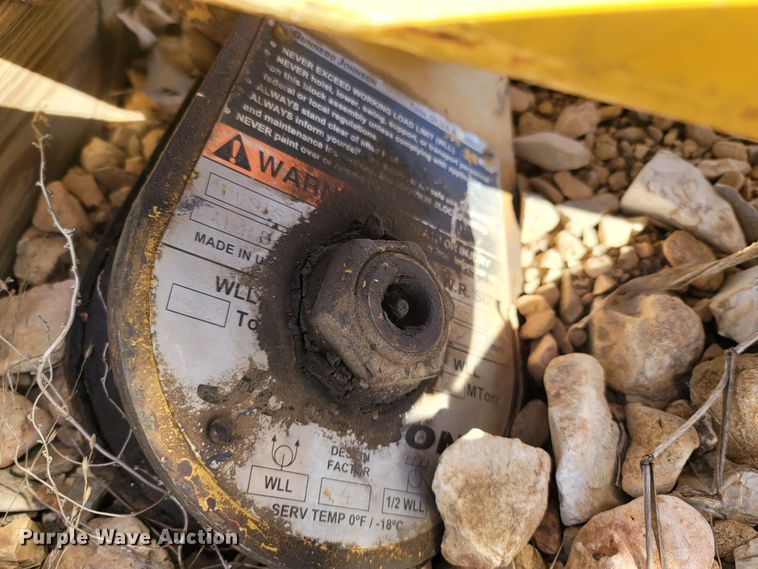 image for item LN9688 2010 Midwestern M520C  pipelayer