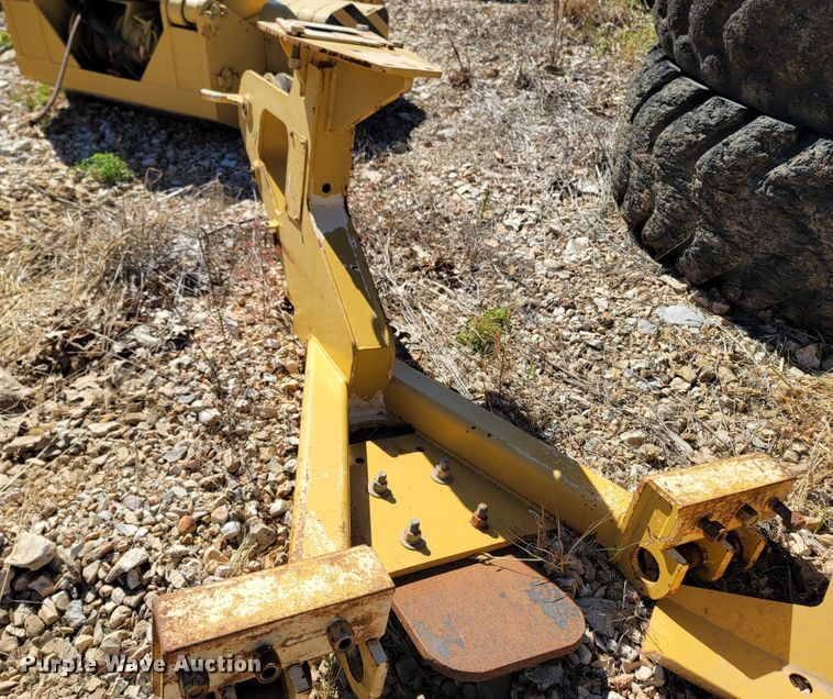 image for item LN9688 2010 Midwestern M520C  pipelayer