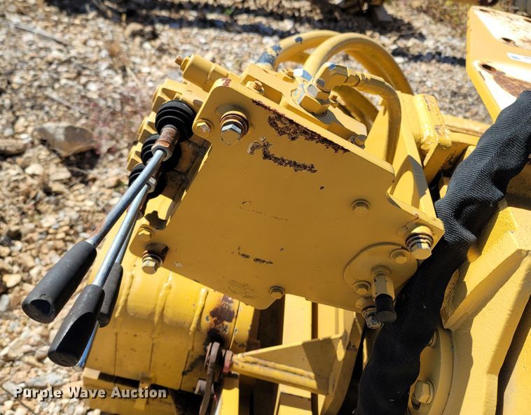 image for item LN9688 2010 Midwestern M520C  pipelayer