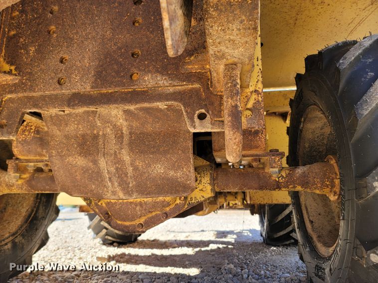 image for item LN9689 1997 Vermeer V4150A  trencher