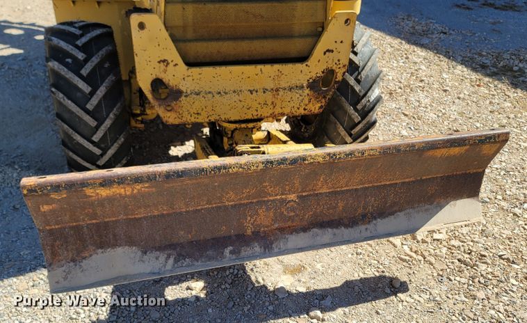 image for item LN9689 1997 Vermeer V4150A  trencher