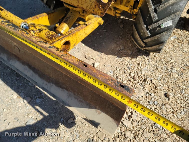 image for item LN9689 1997 Vermeer V4150A  trencher