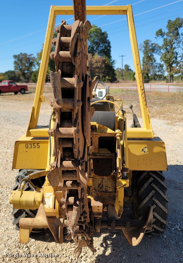 image for item LN9689 1997 Vermeer V4150A  trencher
