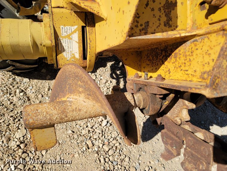 image for item LN9689 1997 Vermeer V4150A  trencher