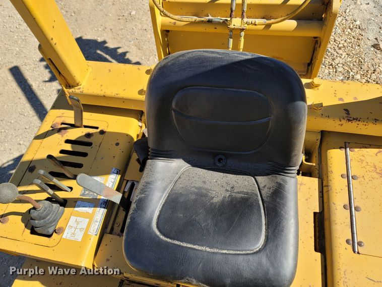 image for item LN9689 1997 Vermeer V4150A  trencher