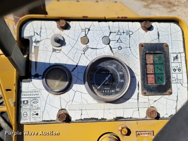 image for item LN9689 1997 Vermeer V4150A  trencher