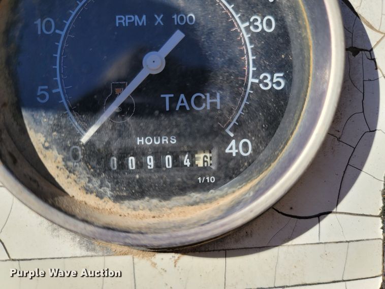 image for item LN9689 1997 Vermeer V4150A  trencher