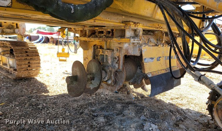 image for item LN9692 2003 Gomaco GT3600  curb machine