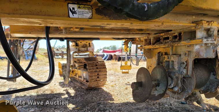 image for item LN9692 2003 Gomaco GT3600  curb machine