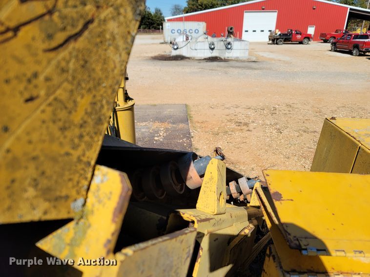 image for item LN9692 2003 Gomaco GT3600  curb machine