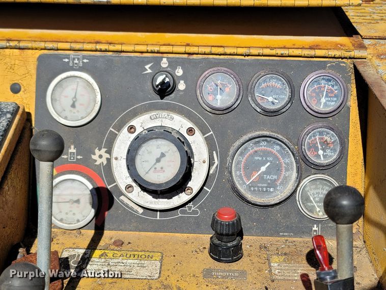 image for item LN9692 2003 Gomaco GT3600  curb machine