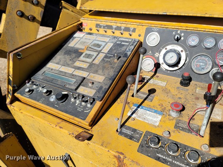 image for item LN9692 2003 Gomaco GT3600  curb machine