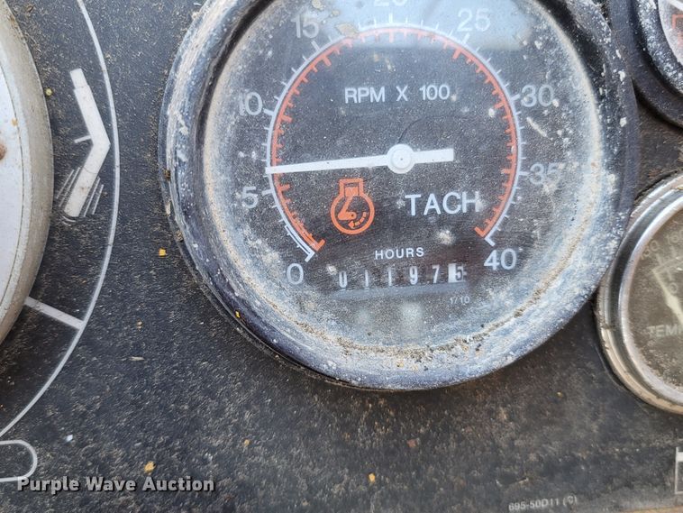 image for item LN9692 2003 Gomaco GT3600  curb machine