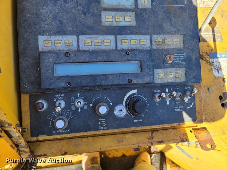 image for item LN9692 2003 Gomaco GT3600  curb machine