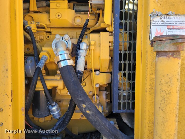 image for item LN9692 2003 Gomaco GT3600  curb machine