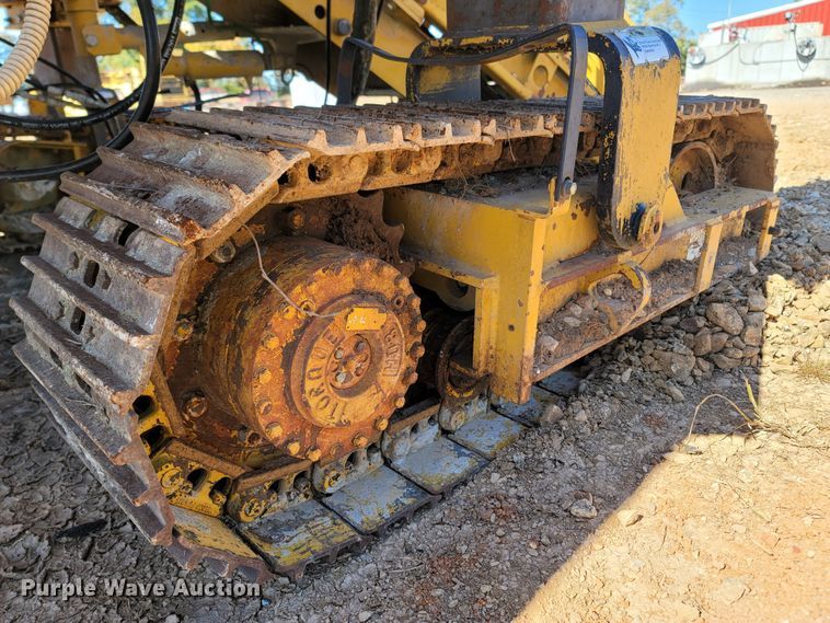 image for item LN9692 2003 Gomaco GT3600  curb machine