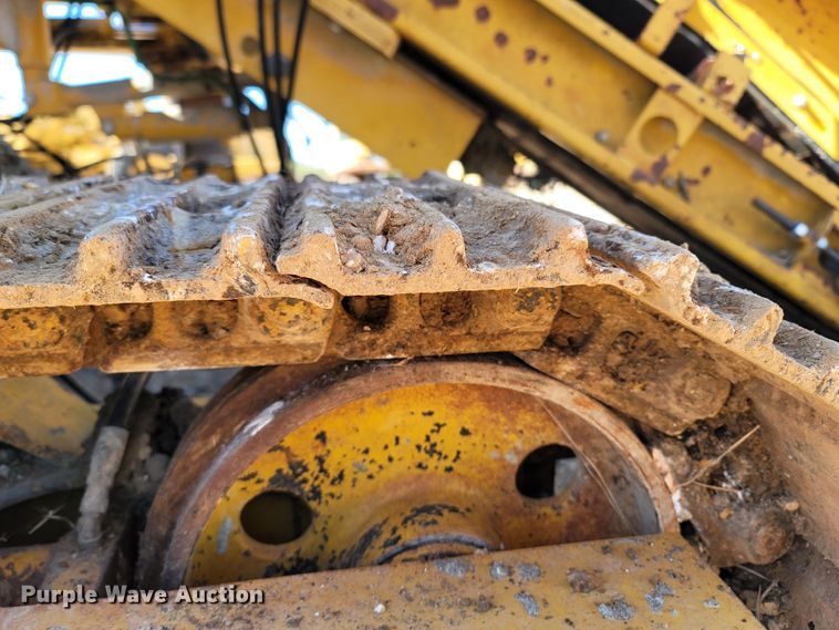 image for item LN9692 2003 Gomaco GT3600  curb machine