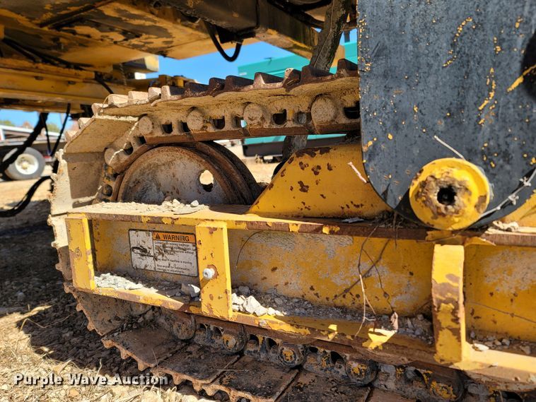 image for item LN9692 2003 Gomaco GT3600  curb machine