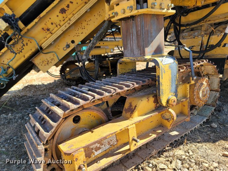 image for item LN9692 2003 Gomaco GT3600  curb machine