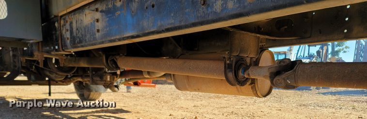 image for item LN9693 1994 International 4700  crane truck