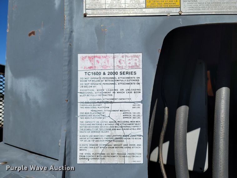 image for item LN9693 1994 International 4700  crane truck