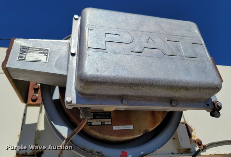 image for item LN9693 1994 International 4700  crane truck