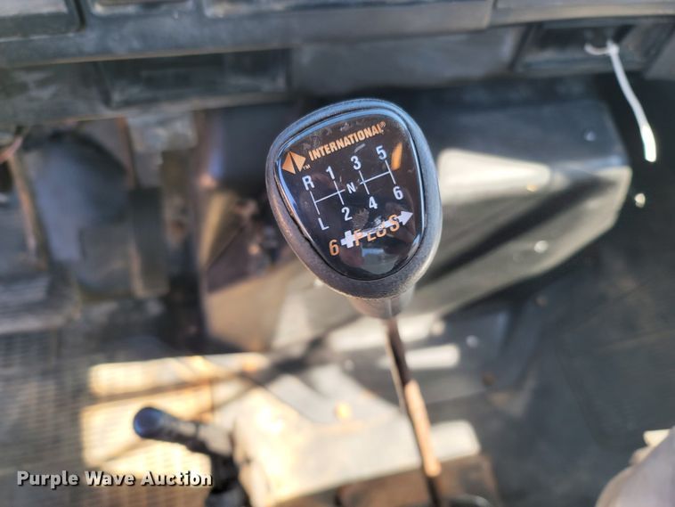 image for item LN9693 1994 International 4700  crane truck