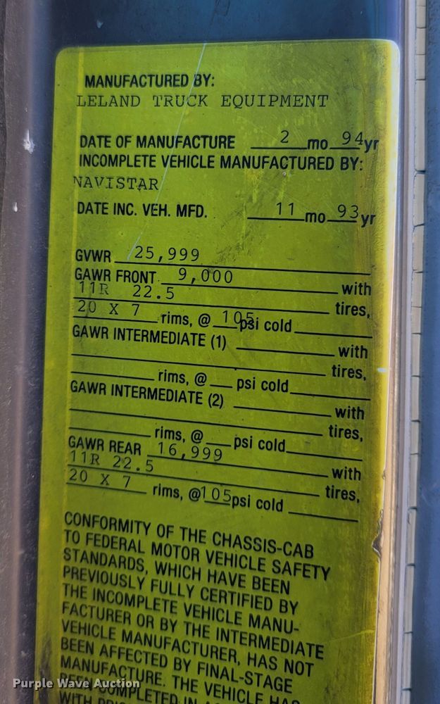 image for item LN9693 1994 International 4700  crane truck